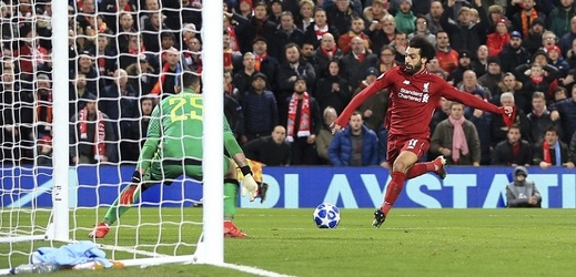 Egypťan Mohamed Salah rozhodl brankou do sítě Neapole o výhře Liverpoolu.