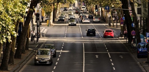 Vlastníci silnic a veřejných parkovišť možná dostanou širší práva.