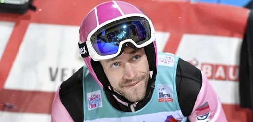 Roman Koudelka postoupil z českých skokanů na lyžích do druhého kola závodu Světového poháru v Engelbergu.