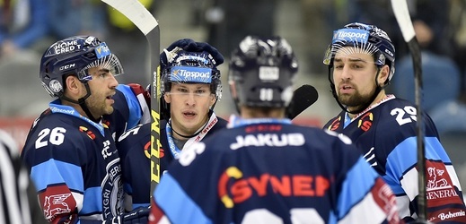 Hokejisté Chomutova porazili ve třicátém kole extraligy Litvínov.
