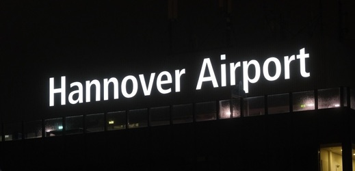 Hannoverské letiště zrušilo na třicet letů.