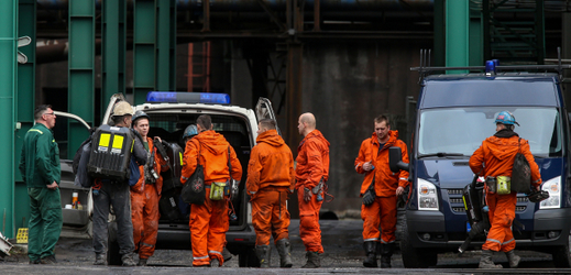 Báňští záchranáři se připravovali na sfárání do podzemí Dolu ČSM ve Stonavě na Karvinsku.