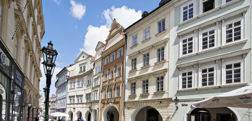 Blok radničních domů na Malém náměstí v Praze (ilustrační foto).
