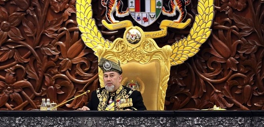 Sultánova abdikace vešla v okamžitou platnost. Na snímku malajsijský sultán Muhammad V.