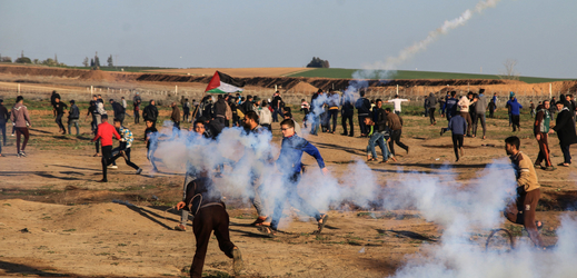 Pokračující nepokoje na hranici Izraele a Pásma Gazy.