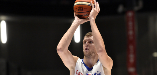 Basketbalista Jan Veselý v dresu české reprezentace.