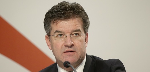 Slovenský ministr Miroslav Lajčák není hrdý na to, že jeho země přijala migrační pakt OSN.