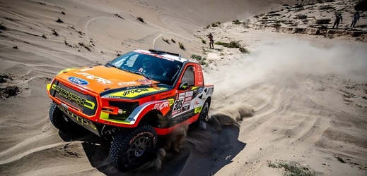 Martin Prokop obsadil v předposlední 9. etapě Rallye Dakar v Peru šesté místo a na stejnou pozici se v kategorii automobilů posunul i celkově.