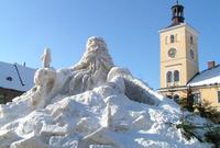 Obří sněhové sochy Krakonoše jsou s Jilemnicí spojené už více než sto let.