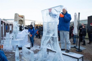Festival ledových soch.
