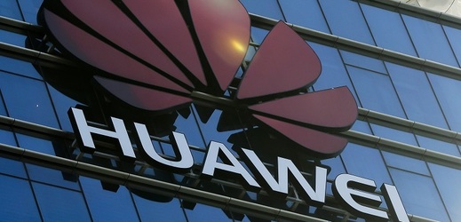 Finanční ředitelka Huawei měla lhát úřadům a krást informace o technologiích.