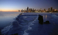 Chicago momentálně trápí větší mrazy, než jaké panují na severním pólu. (FOTO: AP/Kiichiro Sato)