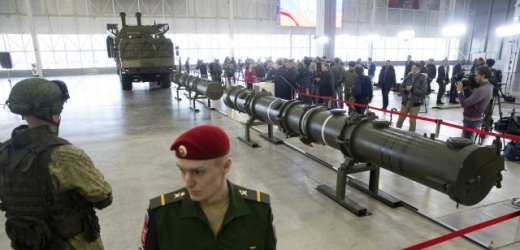 Představení ruské rakety 9M729, kvůli které vznikl spor.