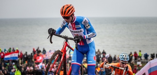 Cyklokrosař Tomáš Kopecký dojel v závodu mužů do 23 let na mistrovství světa v dánském Bogense čtvrtý.
