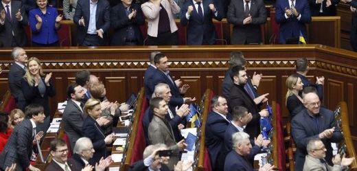 Ukrajinský parlament během hlasování.
