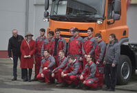 Učni ze Střední průmyslové školy v Třebíči 11. února 2019 v automobilce Tatra Trucks v Kopřivnici na Novojičínsku poprvé nastartovali nákladní automobil Tatra Phoenix.
