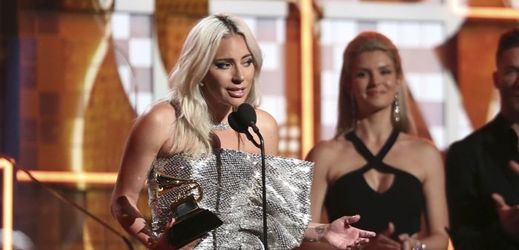 Lady Gaga na předávání cen Grammy 2019.