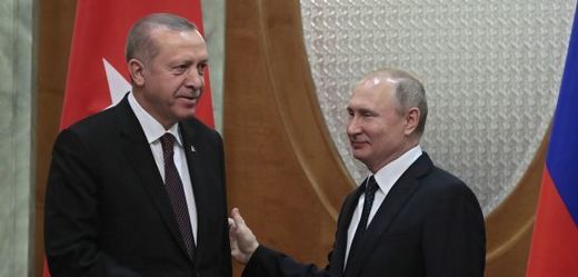 Turecký prezident Recep Tayyip Erdoğan (vlevo) a ruský prezident Vladimir Putin.