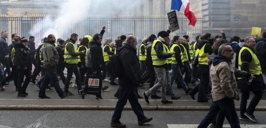 Hnutí žlutých vest v Paříži.