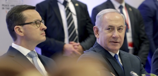 Polský premiér Mateusz Morawiecki (vlevo) a premiér Izraele Benjamin Netanjahu.