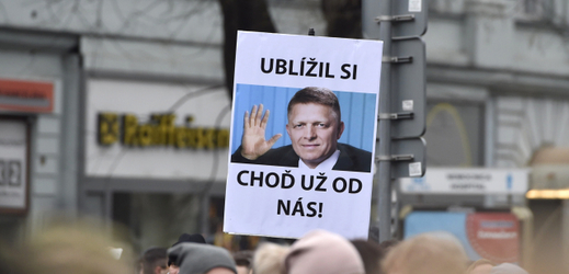Demonstrace proti slovenské vládě z loňského roku v Bratislavě. 