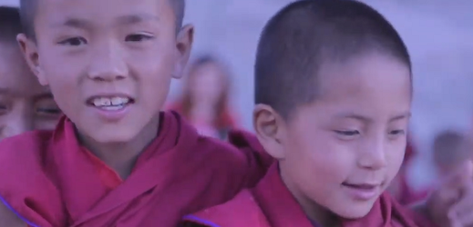 Snímek z filmu Kauza Tibet.