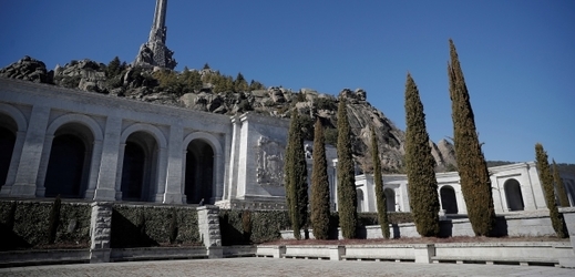 Hrobka diktátora Franciska Franka v Údolí padlých nedaleko Madridu.
