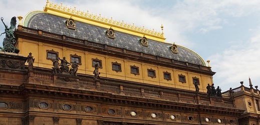 Budova národního divadla v Praze.