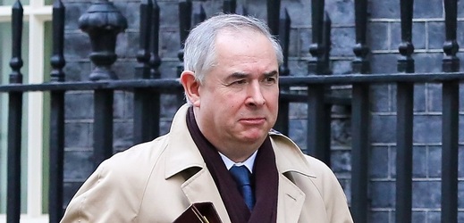 Britský generální prokurátor Geoffrey Cox se chce s EU dohodnout na arbitrážním mechanismu.