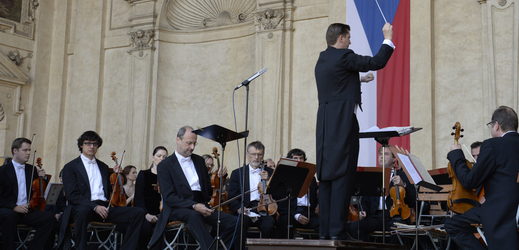 Dirigent Kučera propojí filharmonický orchestr s Vypsanou fixou.