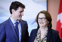 Kanadský premiér Justin Trudeau a exministryně Jane Philipottová.
