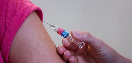 Odborníci se domnívají, že za šířením spalniček v Česku je také pokles proočkovanosti kvůli odmítání očkování (ilustrační foto). 