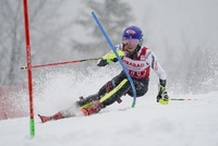 Favorizovaná Američanka Mikaela Shiffrinová vede po prvním kole slalom Světového poháru ve Špindlerově Mlýně.