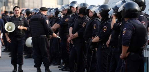 Policie v Moskvě zasahovala proti demonstrantům (ilustrační foto).