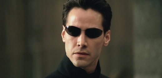 Keanu Reeves ve filmu Matrix. 