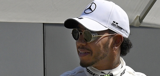 Lewis Hamilton očekává na okruzích dramatickou bitvu.