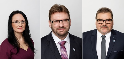 Vyloučení poslanci Ivana Nevludová, Lubomír Volný a Marian Bojko.