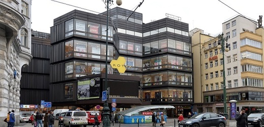 Obchodní dům Kotva v Praze.