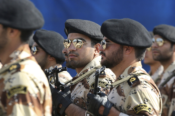 Motto Íránských revolučních gard je: "Hrozte jim, jak nejsilněji můžete!".