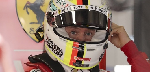 Sebastian Vettel, jezdec z týmu Ferrari.