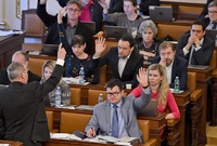 Poslaneckou sněmovnou prošlo hlasování o zdanění církví.