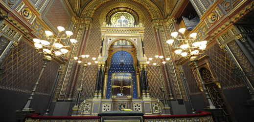 Interiér Španělské synagogy v Praze.