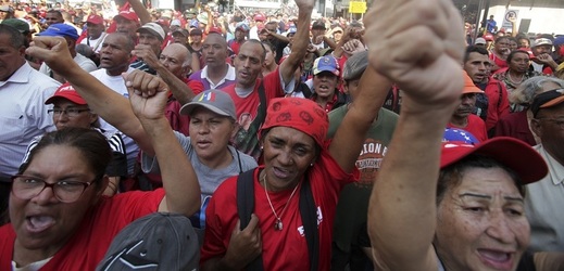 Ve Venezuele pokračují stávky.