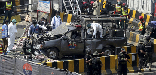 Výbuch bomby v Láhauru v Pákistánu.