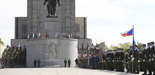 Pietní akt u příležitosti 74. výročí ukončení druhé světové války v Evropě Dne vítězství 8. května 2019 u Národního památníku na pražském Vítkově.