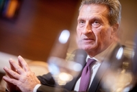 Komisař pro rozpočet a lidské zdroje Günther Oettinger.