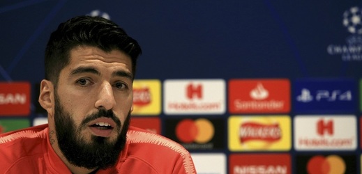 Dva dny po debaklu v semifinále Ligy mistrů se barcelonský útočník Luis Suárez podrobil operaci kolena.