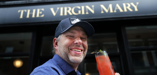 Vaughan Yates, majitel nového nealkoholického baru v Dublinu. 