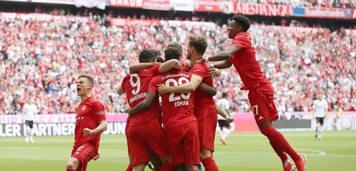 Staronový šampión! Bayern vyhrál posedmé v řadě bundesligu.