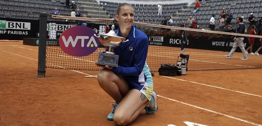 Karolína Plíšková si polepšila díky jejímu nejcennějšímu antukovému titulu.